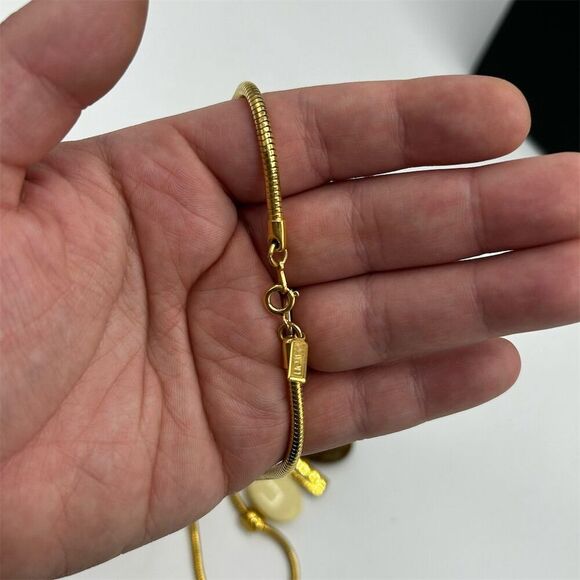 Vintage Avon Gold Tone Oval Pendant Necklace 24" Snake Chain - Picture 3 of 3